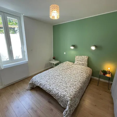 Maison Entiere 6 *